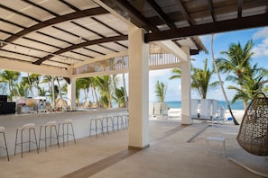 4 bars/lounges, 2 poolside bars, swim-up bar, beach bar