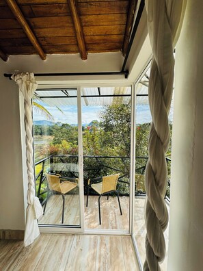 Deluxe Room | Free WiFi - LA MADRIGUERA HOTEL (Guatapé)