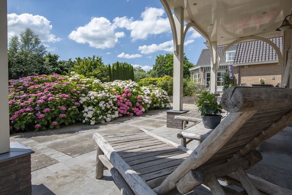 Terrace/patio - Rural villa in the center of the Netherlands (Montfoort)