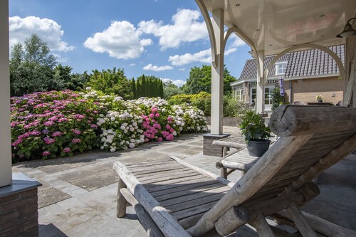 Villa luxuex au milieu de Pays-Bas 