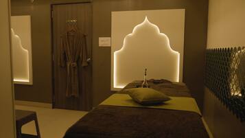 Deep-tissue massages, massages