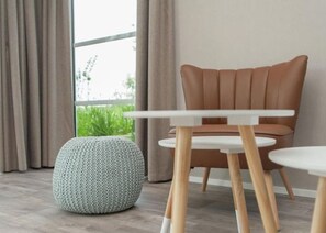 Interior - Bungalow close to the beach 4 persons free Wifi and dog welcome (Sint Maartensvlotbrug)