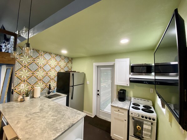 Private kitchen - NEW Tiny Studio Loft in Sem Hghts at River Crest (Tampa)