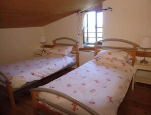 4 Schlafzimmer, Bügeleisen/Bügelbrett, WLAN
