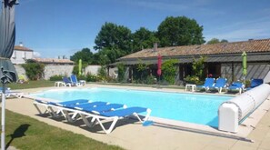 Piscine extérieure, piscine chauffée