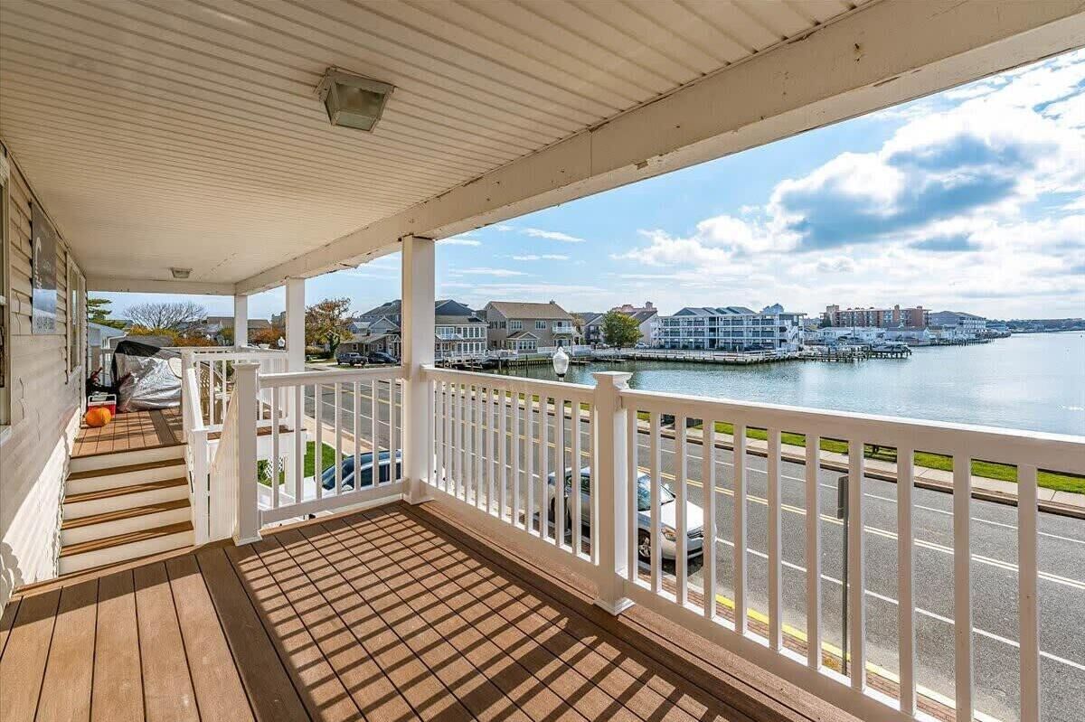 Bayside Two Bedroom Condo with Nice Bay Views