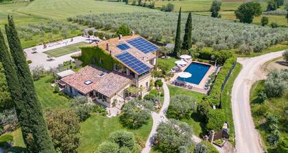 Casale Santa Lucia 8+2, Emma Villas