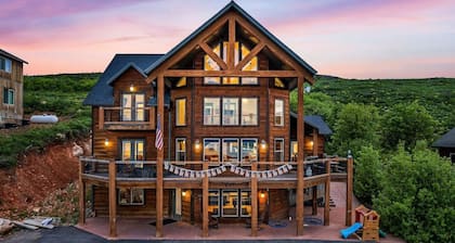 Burly Bear | Sleeps 34, Ideal Beach, Sauna, Hot Tub, Game Room & More!