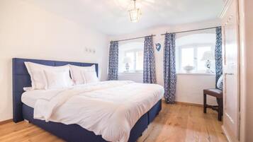 3 Schlafzimmer, BĂŒgeleisen/BĂŒgelbrett, kostenloses WLAN, BettwĂ€sche