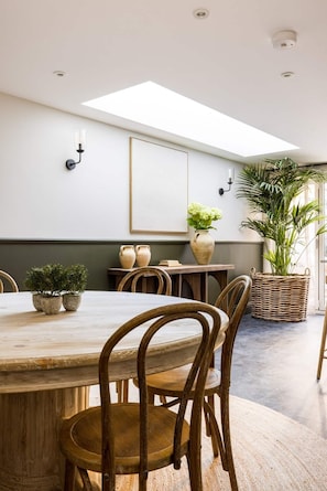 Dining - The Fulham House by HoK Living (London)