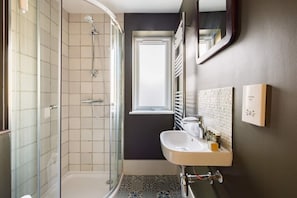 Hair dryer, towels