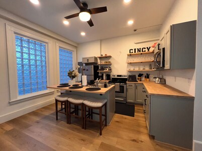 Top floor condo! Just a short walk to OTR, Fountain Square, and the Stadiums!