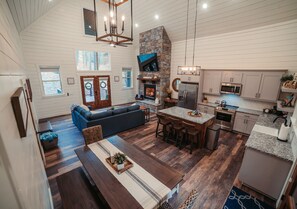 Smart-TV, peis, videospill og bøker