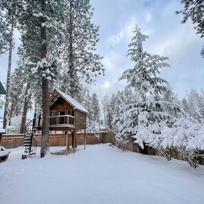 Exterior - Family Retreat w/ Treehouse + Game Room (Post Falls)