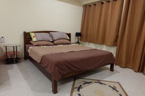 1 Schlafzimmer, Bügeleisen/Bügelbrett, kostenloses WLAN