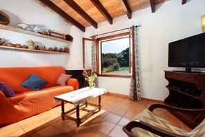 Living area - FONTXICA (JUANITO ). Nice and cosy villa (Puerto Pollensa)