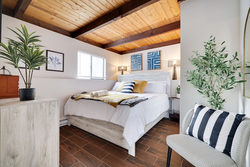 Sky's The Limit in The Hideout Lake Ariel Vrbo