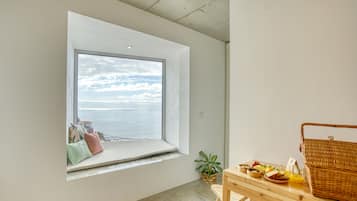 Vila Boal | Laptop workspace, free WiFi