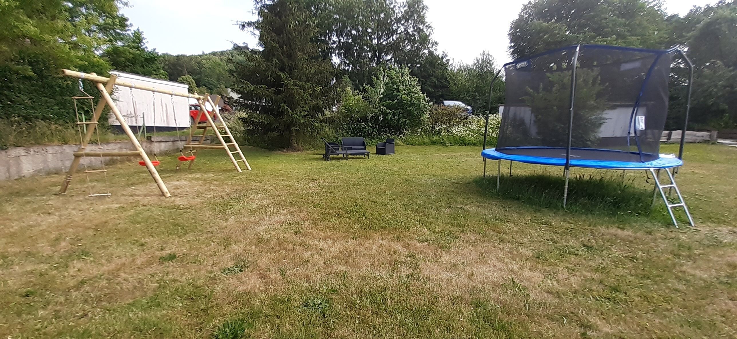 Children’s play area – outdoor