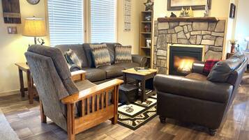 Smart TV, fireplace, video games, DVD player