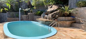 12 piscinas al aire libre