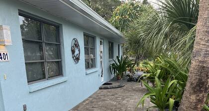 Close to beach ! 3 Bdrm , 2 Bath - Duplex