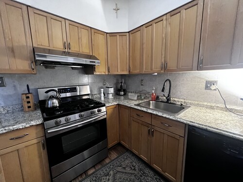 Peaceful Historical Home - 10 minutes from Philadelphia!