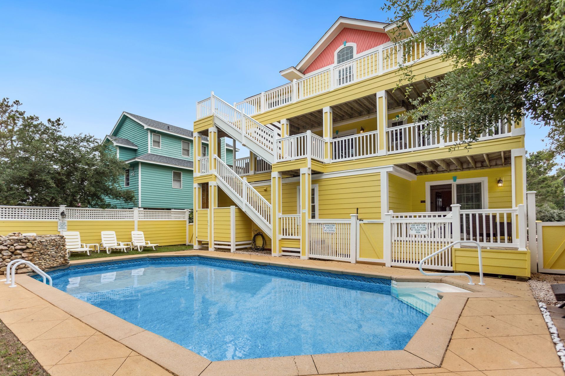1661 Crown Jewel * 10 Min Walk to Beach