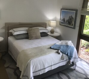 4 Schlafzimmer, Zimmersafe, Schreibtisch, Bügeleisen/Bügelbrett