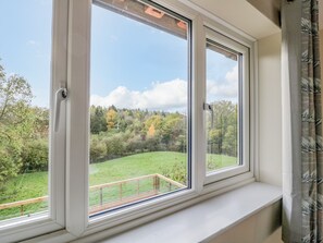 Interior - Meadowfields (Kidderminster)