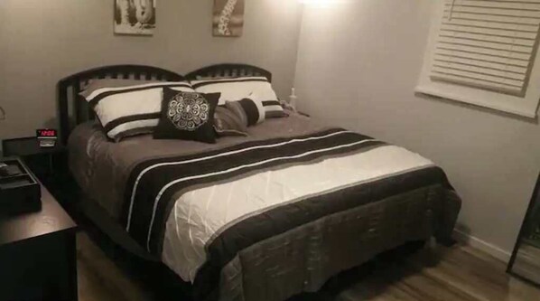 2 bedrooms, desk, free WiFi, bed sheets