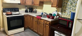 Rare 1 bedroom Gem