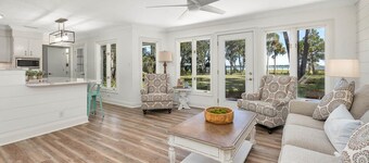 Live Oak Cottage - Riverfront Getaway with Dock Access