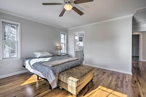 5 habitaciones, escritorio y tabla de planchar con plancha 