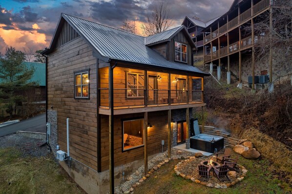 المنشأة من الخارج