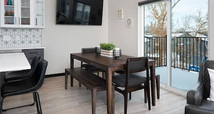 Spacious & Industrial Condo - Perfect for the Whole Gang! Dogs Ok & Great Rates!