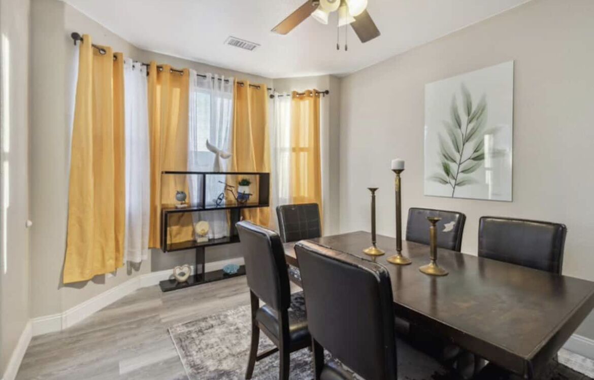 Elegant Modern Home - 4Bd/2.5Ba in Palmdale