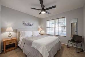 3 slaapkamers, een bureau, gratis wifi, beddengoed