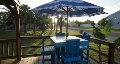 BLUE BAY COTTAGE in Port O'Connor