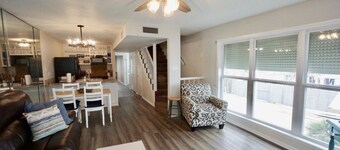 WATERFRONT Dockside close to ICW