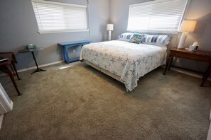 4 bedrooms, WiFi, bed sheets