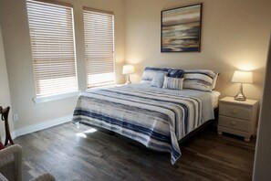 5 bedrooms, WiFi, bed sheets