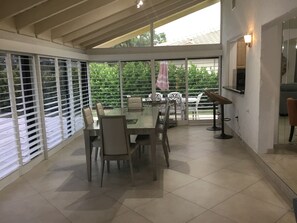 تناول الطعام