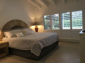3 bedrooms, iron/ironing board, free WiFi, bed sheets - Exclusive Delray Beach Country Club Private Home! (Delray Beach)