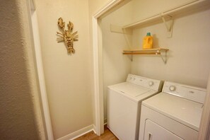 Interior - COCO LOCO in Larry's Harbor private boat ramp (Port O'Connor)