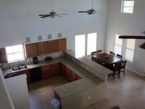 Fridge, microwave, oven, stovetop - TEXAS TREEHOUSE is Close to Beach in POC (Port O'Connor)