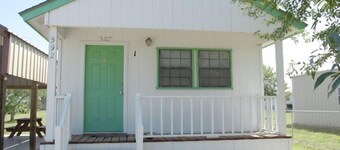 THE COTTAGE Tiny Home in POC