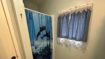 Shower, towels