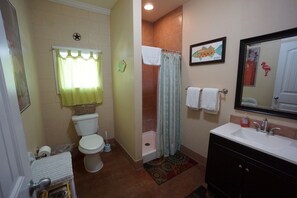 Shower, towels - UNCLE WOODY'S #1 in POC-Pets ok but add Fees (Port O'Connor)