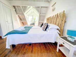 4 bedrooms, iron/ironing board, travel crib, free WiFi - Villa Carpe Diem, Orient Bay beachfront, 4 bedrooms suite, pool (Orient Bay)